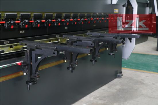 Máquina plegadora CNC de placa de metal de 8 mm 200 toneladas